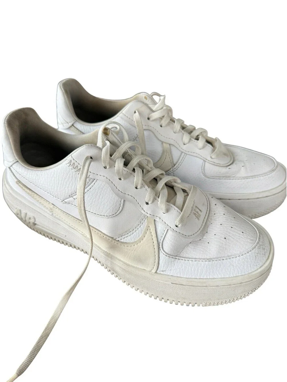 Nike Air Sneakers Size 8.5 White Flaw On To Tongue